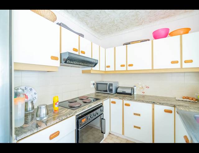4 BEDROOM HOUSE FOR SALE IN NEW GERMANY